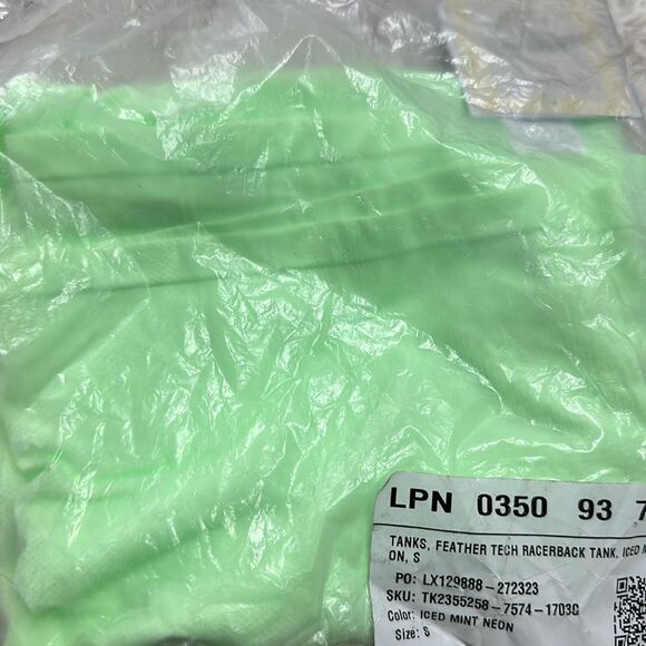 Fabletics Feather Tech Racerback Tank - Picture 4 of 4